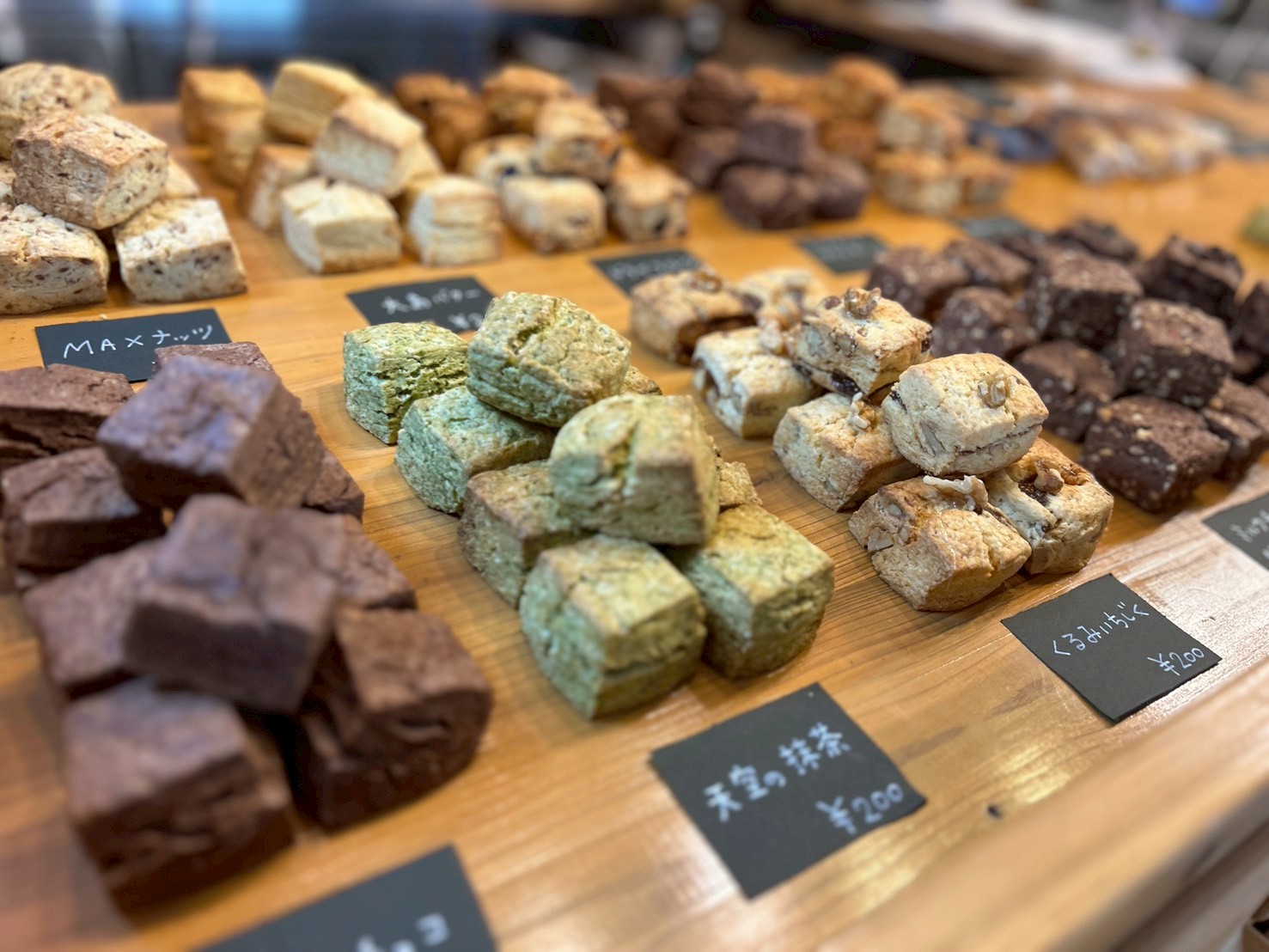 �哇�����x�[�J���[�J�t�F